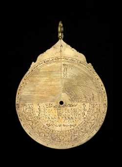 Small image of astrolabe back with rules or alidades removed. Click to enlarge.