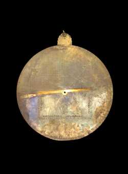 Small image of astrolabe back with rules or alidades removed. Click to enlarge.