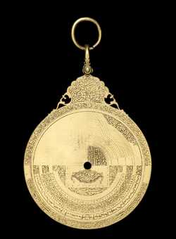 Small image of astrolabe back with rules or alidades removed. Click to enlarge.