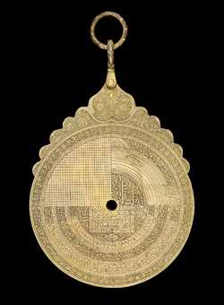 Small image of astrolabe back with rules or alidades removed. Click to enlarge.