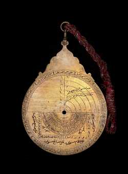 Small image of astrolabe back with rules or alidades removed. Click to enlarge.