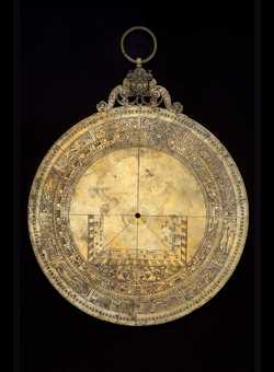 Small image of astrolabe back with rules or alidades removed. Click to enlarge.