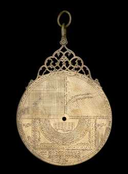 Small image of astrolabe back with rules or alidades removed. Click to enlarge.