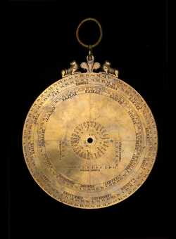 Small image of astrolabe back with rules or alidades removed. Click to enlarge.