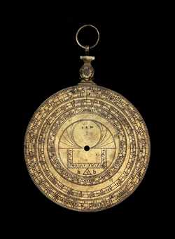 Small image of astrolabe back with rules or alidades removed. Click to enlarge.