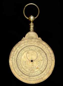 Small image of astrolabe back with rules or alidades removed. Click to enlarge.