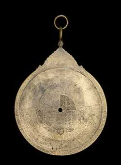 Small image of astrolabe back with rules or alidades removed. Click to enlarge.