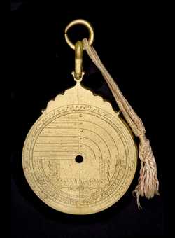 Small image of astrolabe back with rules or alidades removed. Click to enlarge.