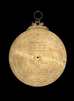 Small image of astrolabe back with rules or alidades removed. Click to enlarge.