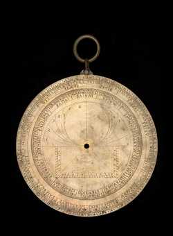 Small image of astrolabe back with rules or alidades removed. Click to enlarge.