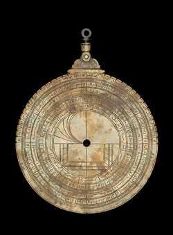 Small image of astrolabe back with rules or alidades removed. Click to enlarge.