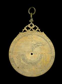 Small image of astrolabe back with rules or alidades removed. Click to enlarge.