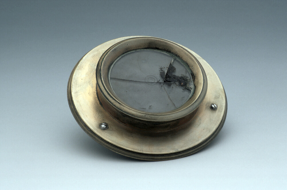 preview image for Circular Bubble Spirit Level, English, c. 1700