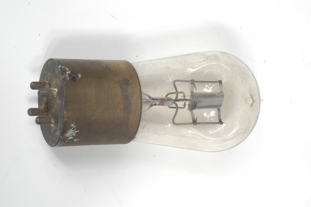 preview image for American-Type Radio Tube, USA, 20th Century
